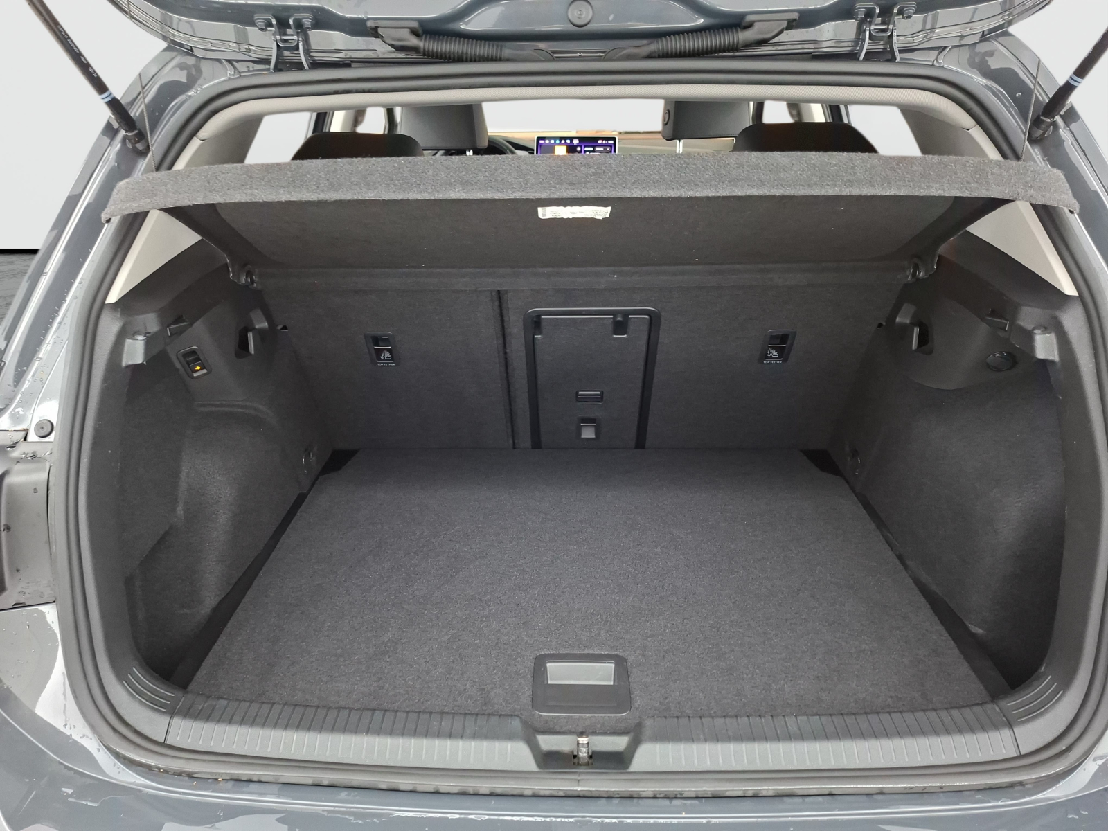 Volkswagen Golf - 2024