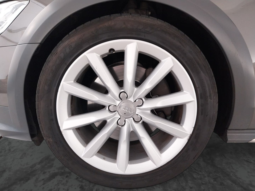 Audi A6 Allroad, 2012