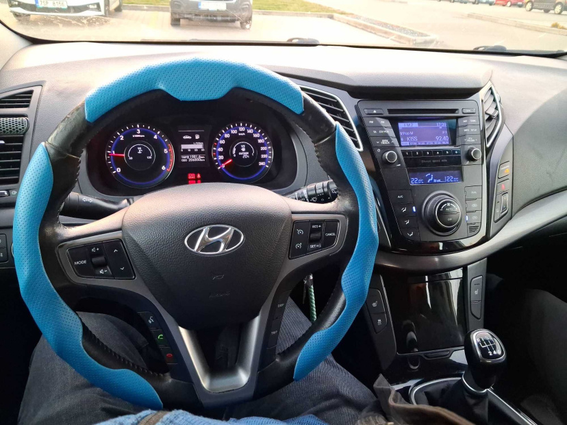 Hyundai i40, 2011