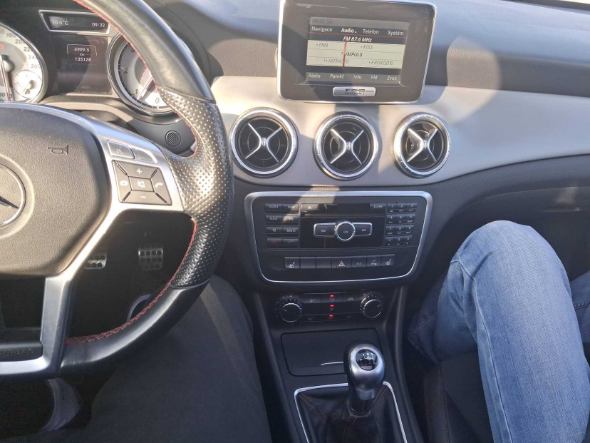 Mercedes-Benz CLA, 2014