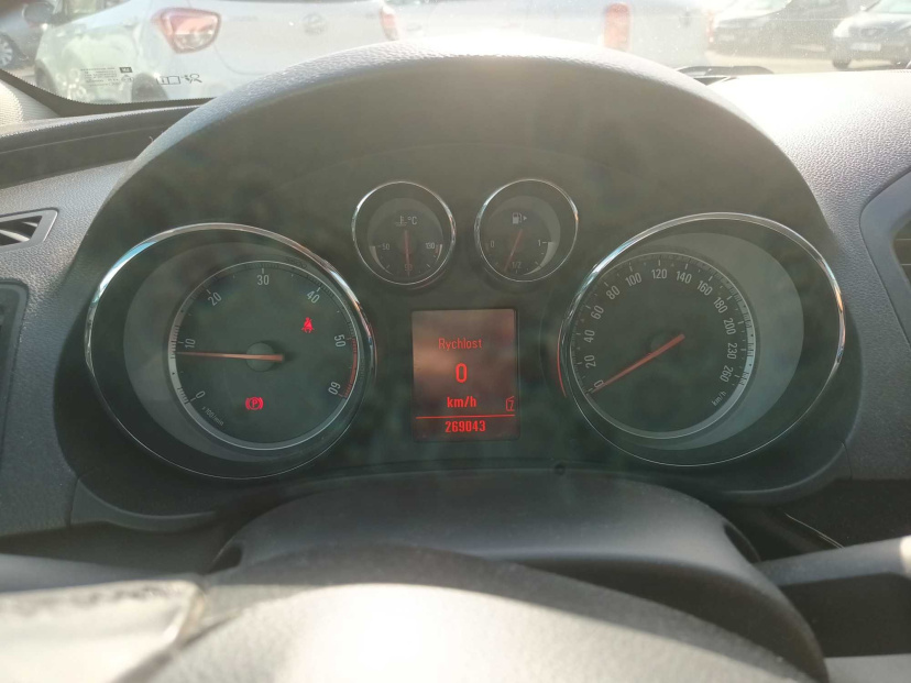 Opel Insignia, 2011