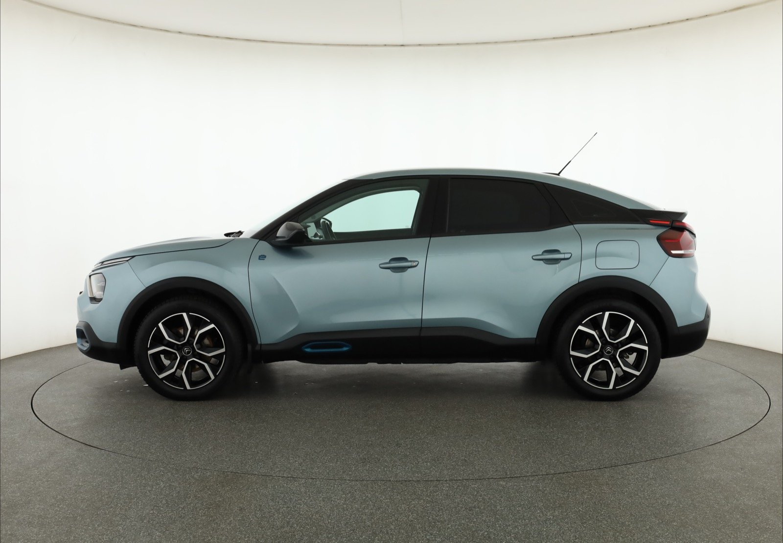Citroen e-C4 50 kWh, 2021 4
