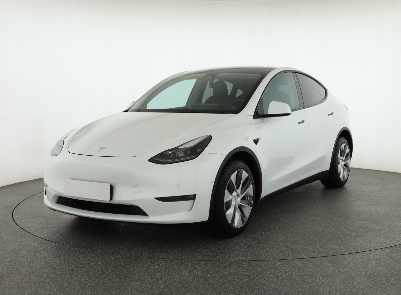 Tesla Model Y Long Range AWD – fotografie 3